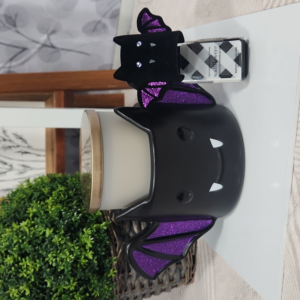 Bath & Body Works Halloween Bat Decor Set (Set of 2) - Picture 6 of 10